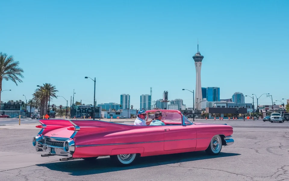 Storefronts and murals in the Las Vegas Arts District