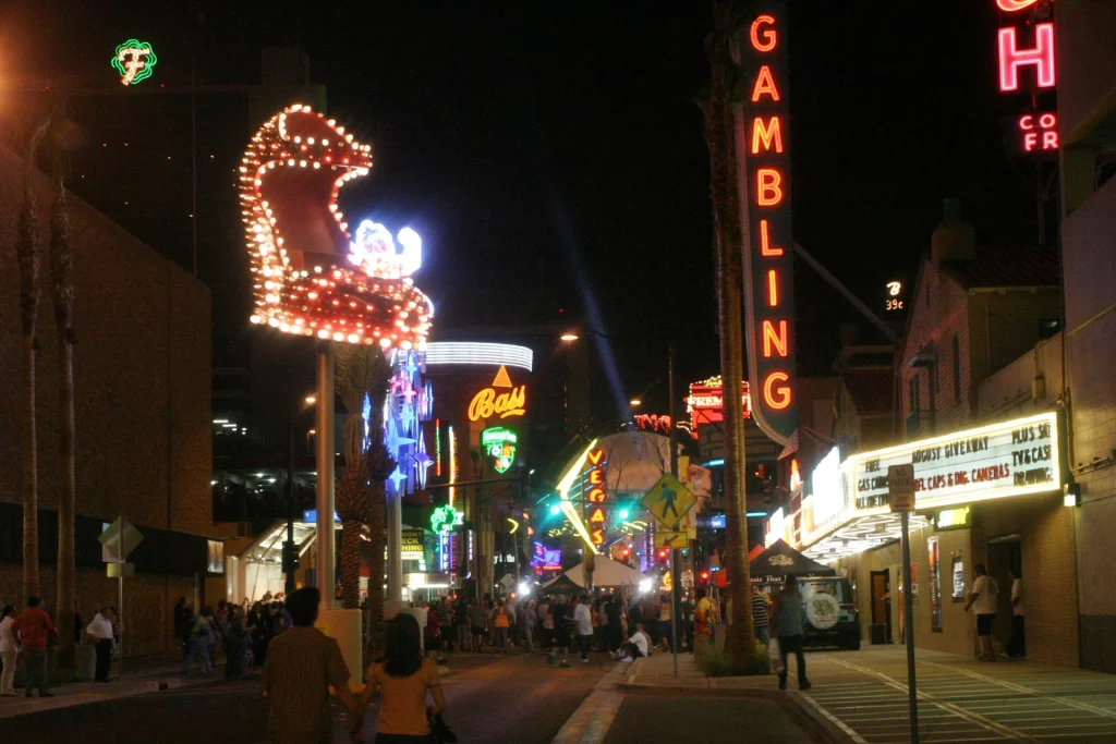 Las Vegas After Dark and by Day: Planning the Changeovers